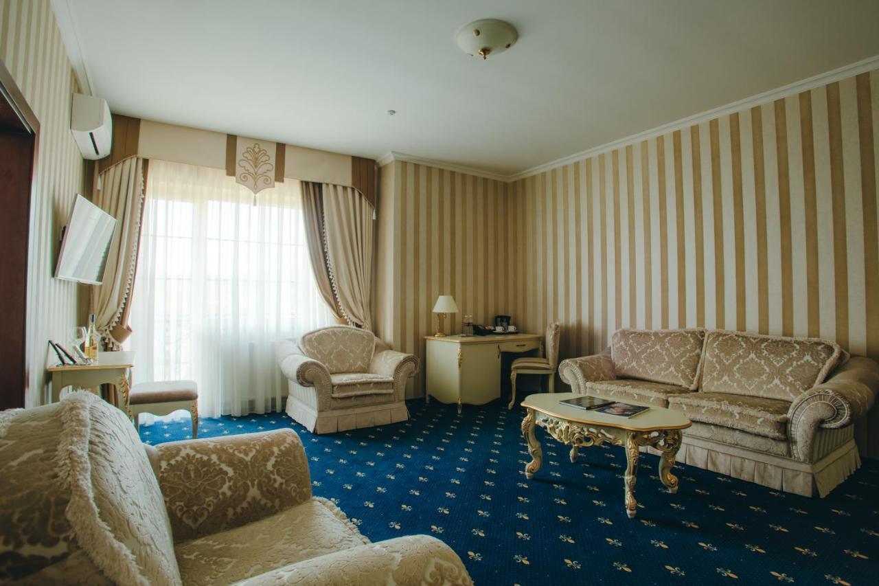 Hotel Resort&Spa Kamelot Kamenitsa Buitenkant foto